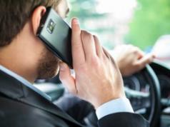 Почему штраф за телефон за рулём неправомерен?